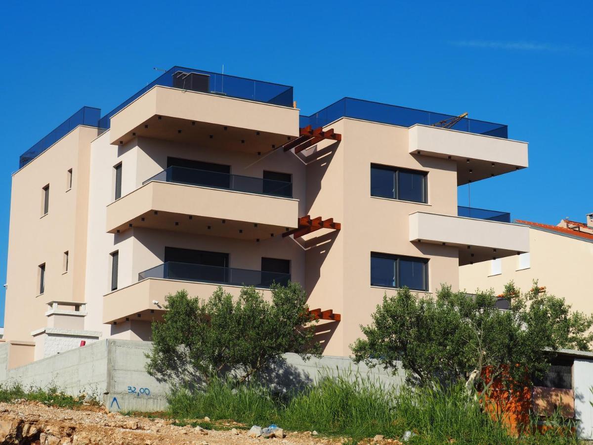 Apartment Rose Garden Sveti Filip i Jakov Exterior photo